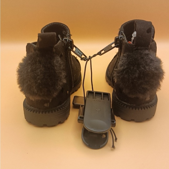 Wonder Nation Black Kids Boots with Cat Face - Picture 3 of 10